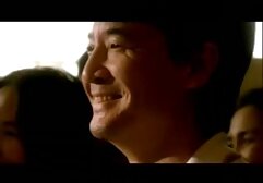 妈妈Cherie他妈的泰勒也在度假。 亚洲性肛门